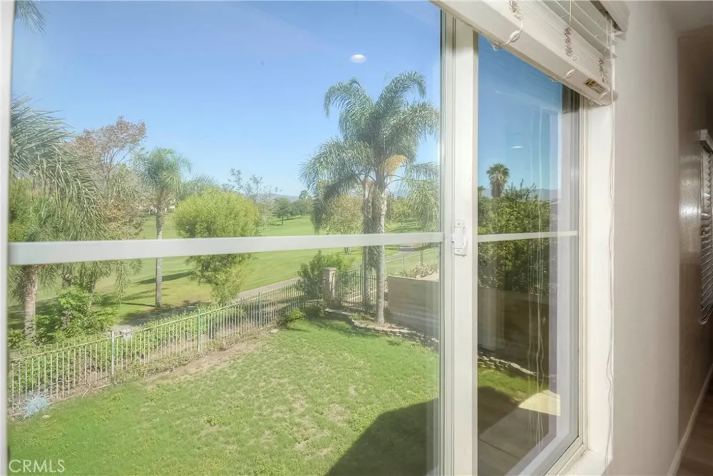 6184 Medinah Fontana, CA 92336