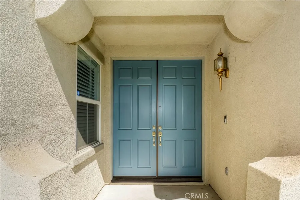 6184 Medinah Fontana, CA 92336