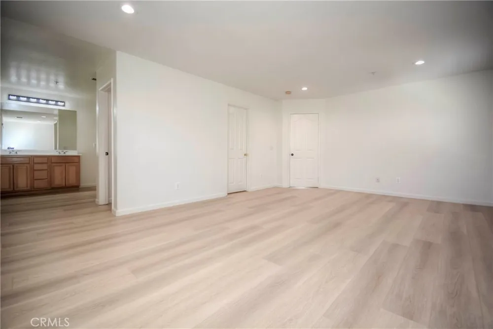 6184 Medinah Fontana, CA 92336