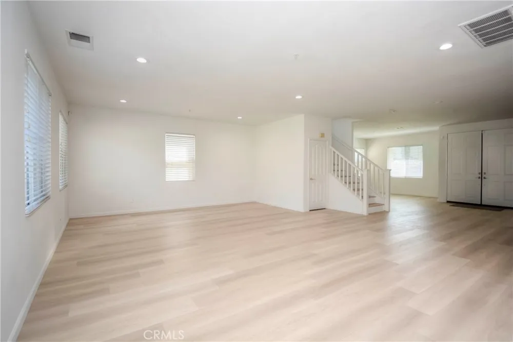 6184 Medinah Fontana, CA 92336
