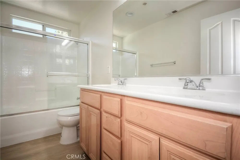 6184 Medinah Fontana, CA 92336