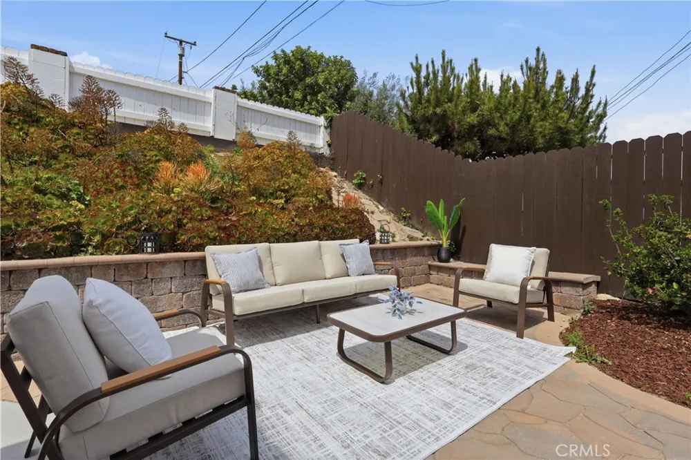 5123 Willow Wood Rolling Hills Estates, CA 90274