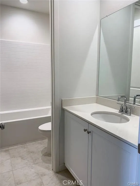336 Vintage Way Tustin, CA 92780