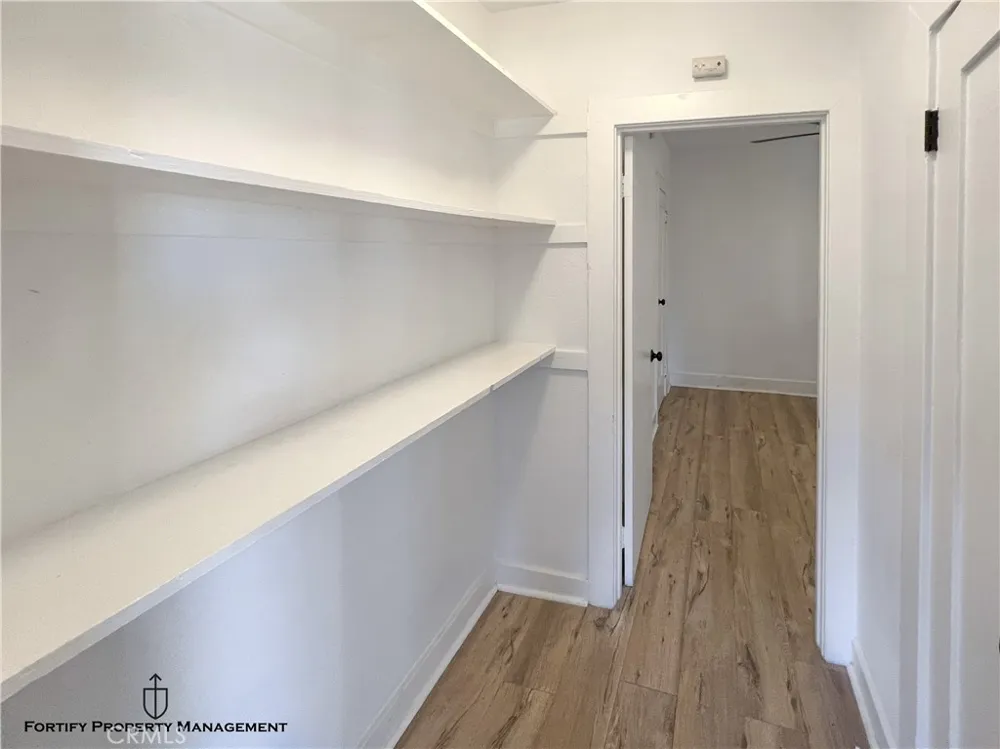 3956 W 27th Street Los Angeles, CA 90018