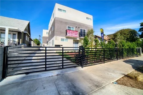 4559 Pickford St Street #4559 1/2