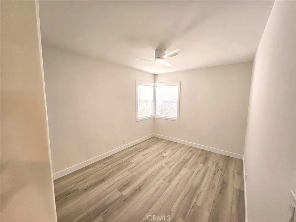 154 Adams Avenue Huntington Beach, CA 92648