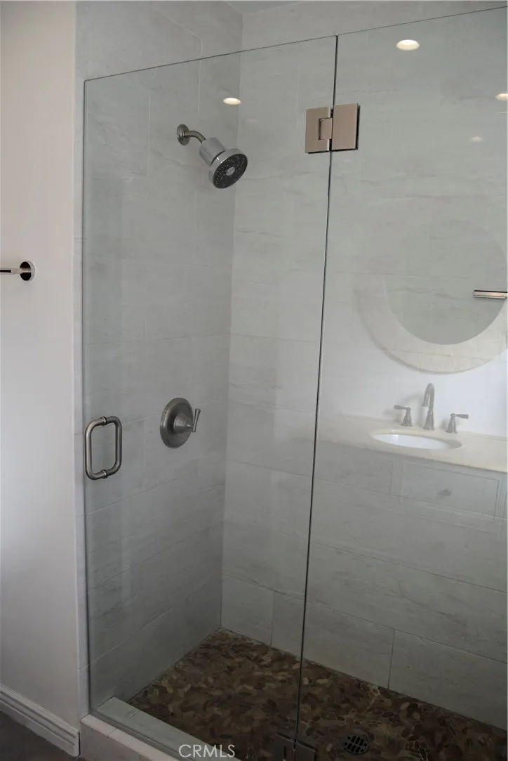 3121 Honolulu Avenue Glendale, CA 91214