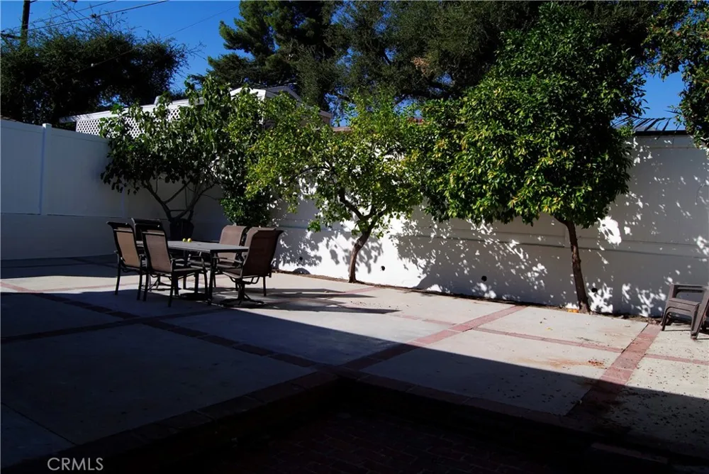 3121 Honolulu Avenue Glendale, CA 91214