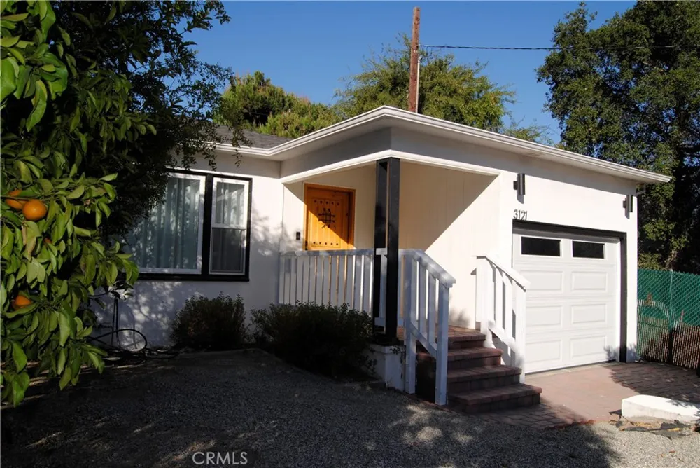 3121 Honolulu Avenue Glendale, CA 91214