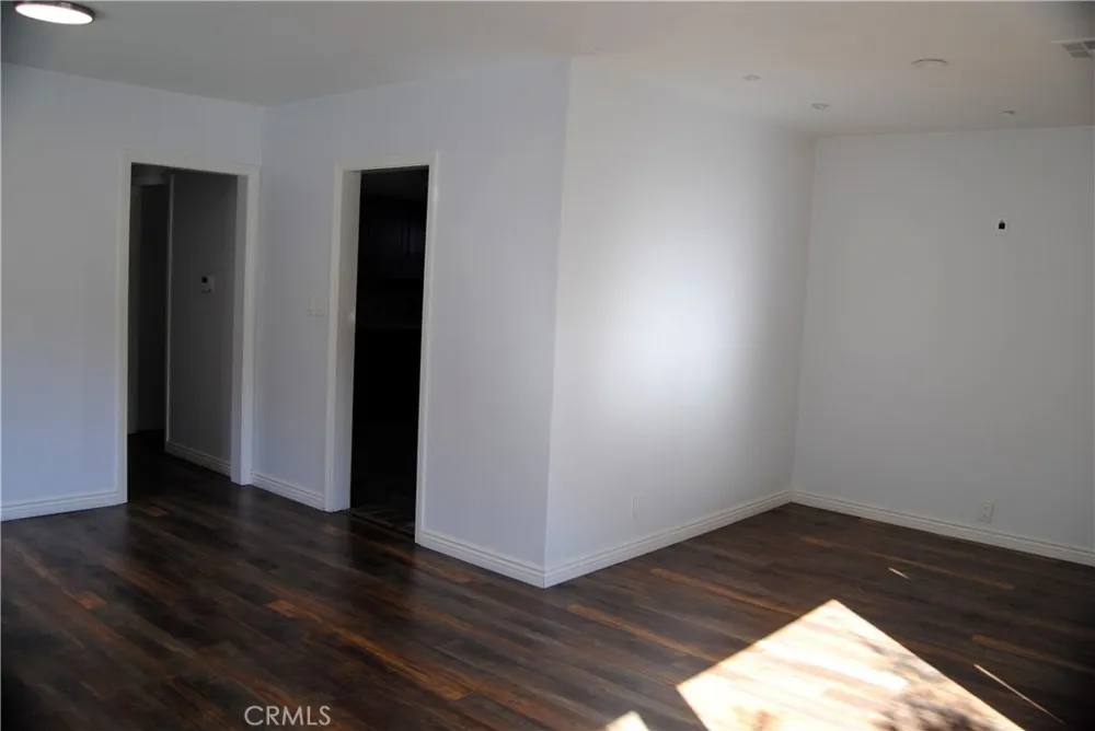 3121 Honolulu Avenue Glendale, CA 91214
