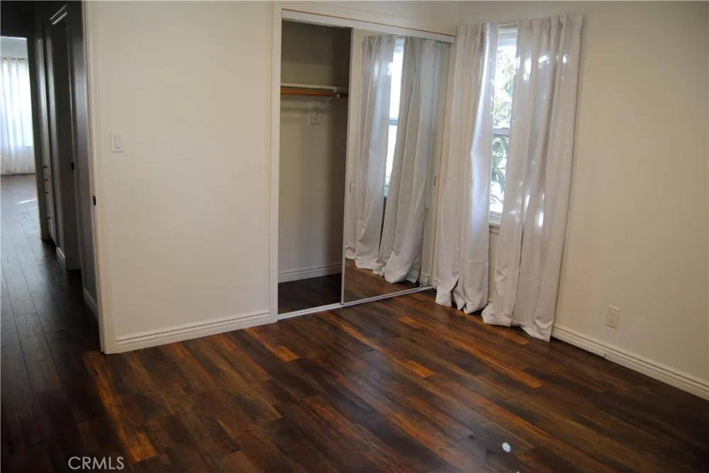 3121 Honolulu Avenue Glendale, CA 91214