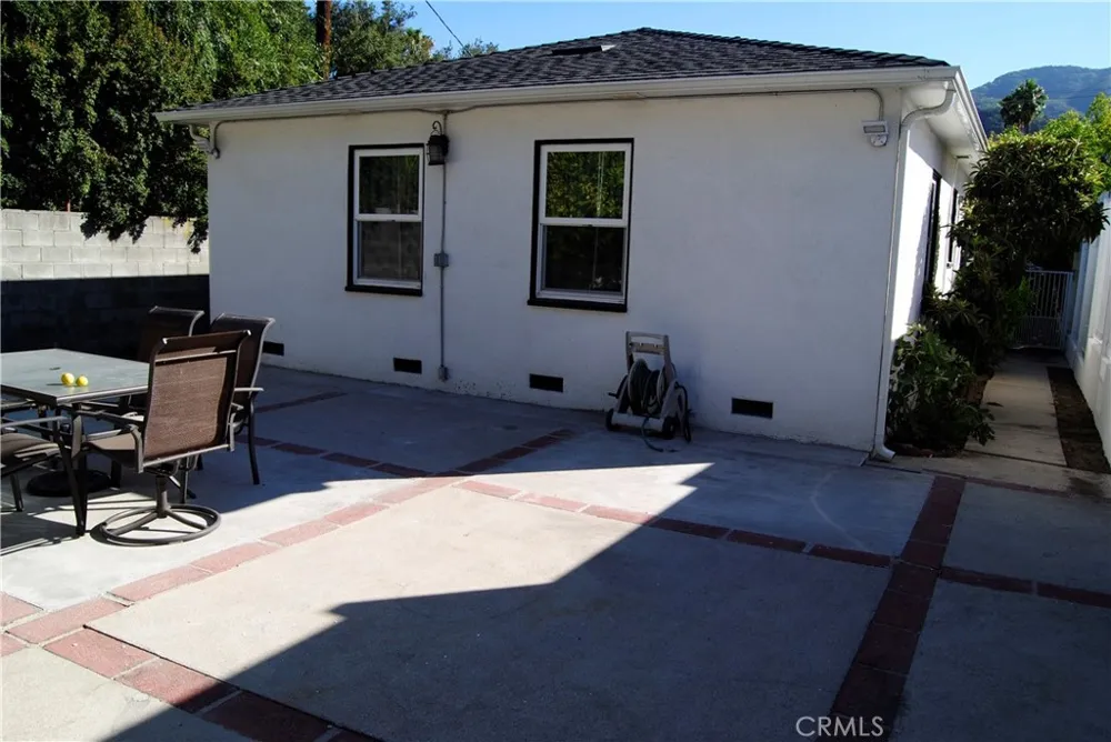 3121 Honolulu Avenue Glendale, CA 91214