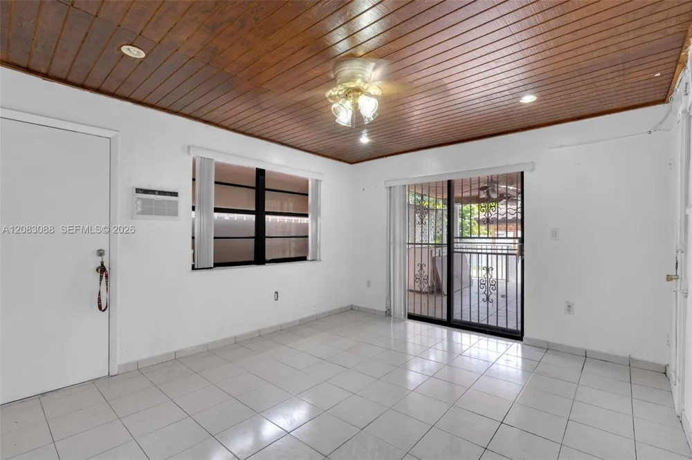 615 SW 62nd Ct Miami, FL 33144