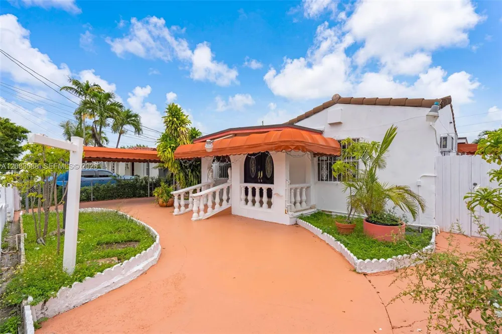 615 SW 62nd Ct Miami, FL 33144