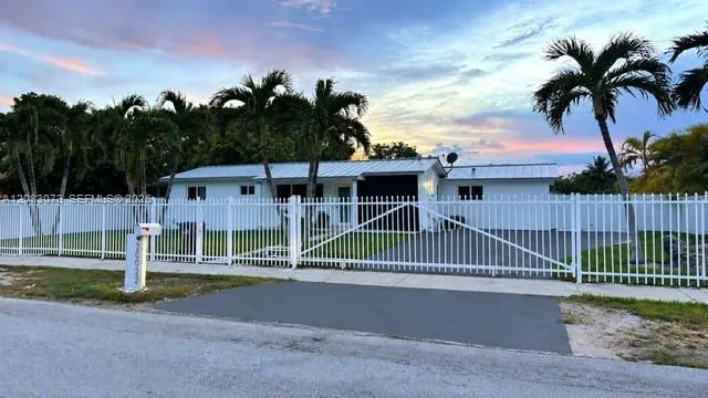20022 SW 118th Ave Miami, FL 33177