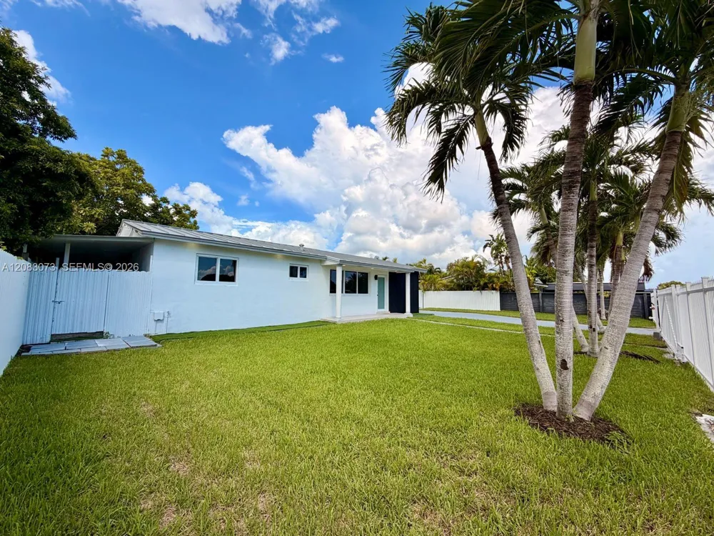 20022 SW 118th Ave Miami, FL 33177