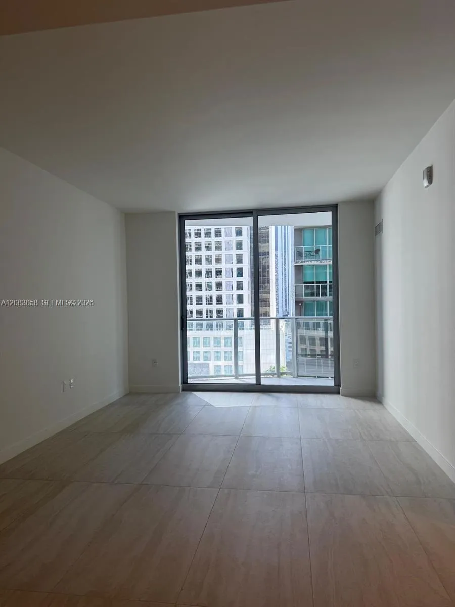 77 SE 5TH #1611 Miami, FL 33131
