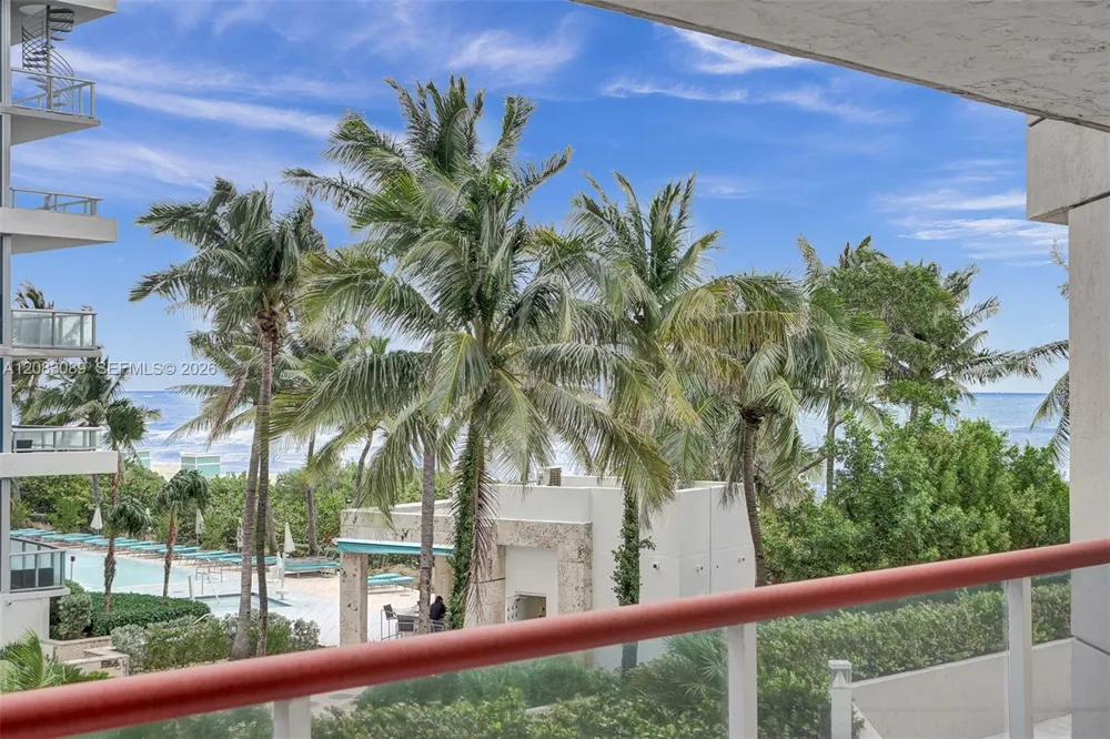 6767 Collins Ave #307 Miami Beach, FL 33141