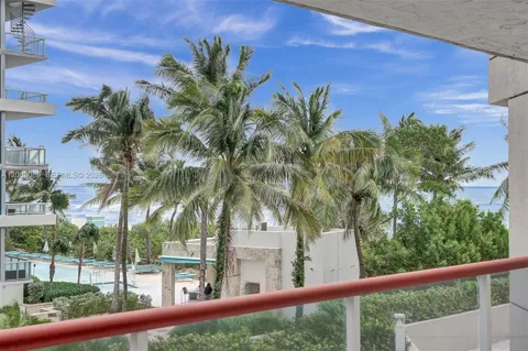 6767 Collins Ave #307