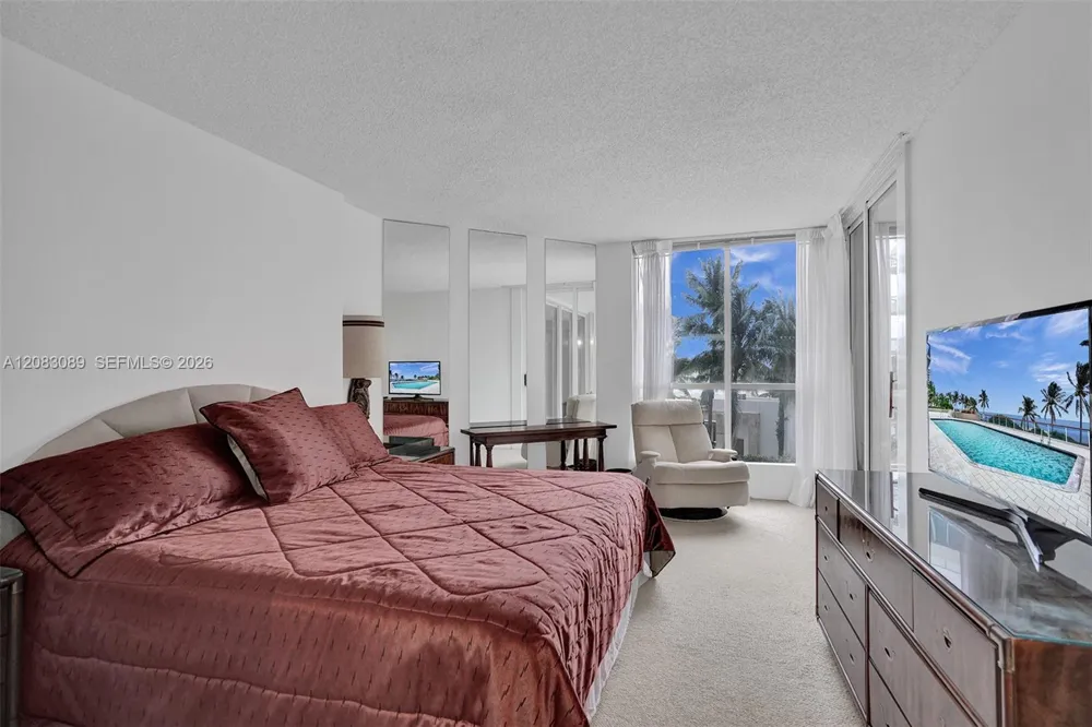 6767 Collins Ave #307 Miami Beach, FL 33141