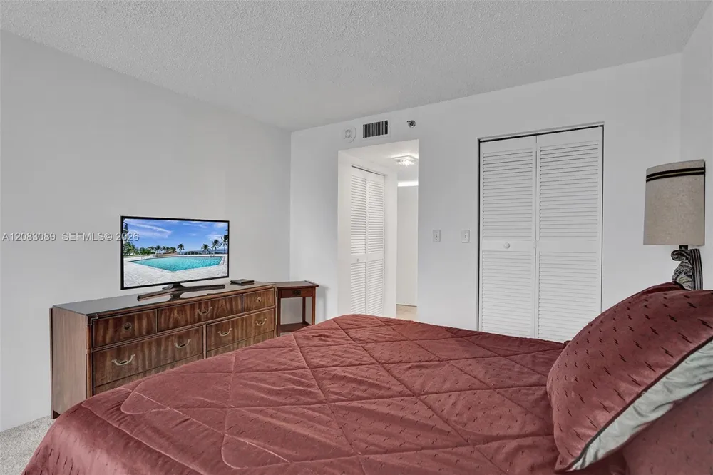 6767 Collins Ave #307 Miami Beach, FL 33141