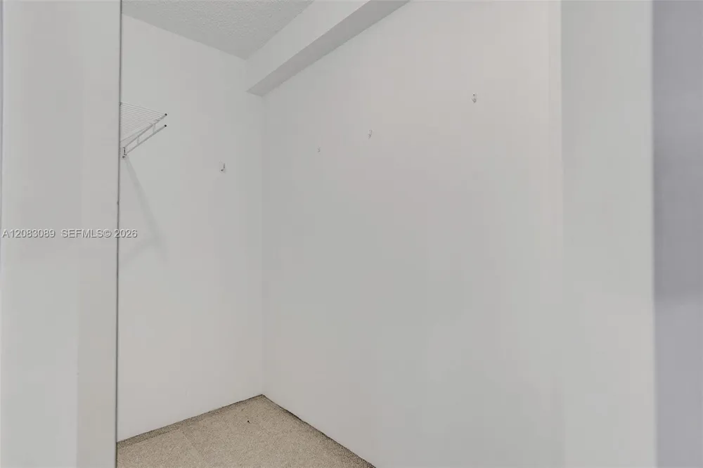 6767 Collins Ave #307 Miami Beach, FL 33141