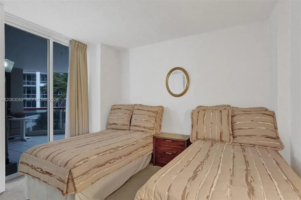 6767 Collins Ave #307 Miami Beach, FL 33141