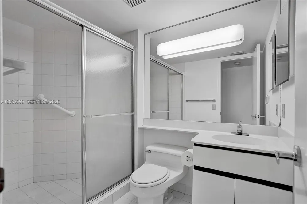 6767 Collins Ave #307 Miami Beach, FL 33141