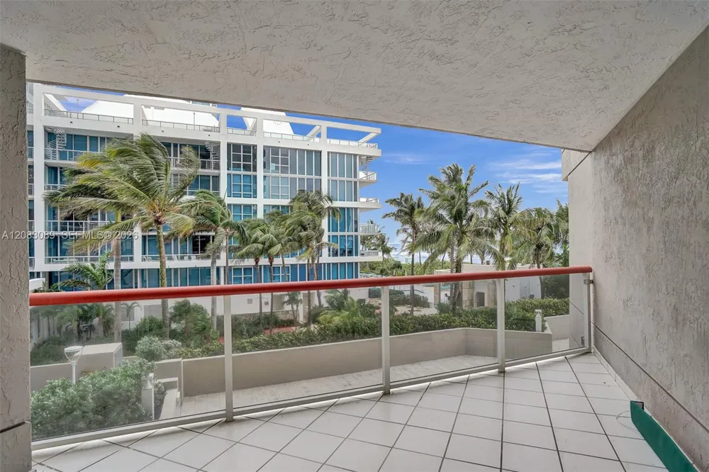 6767 Collins Ave #307 Miami Beach, FL 33141