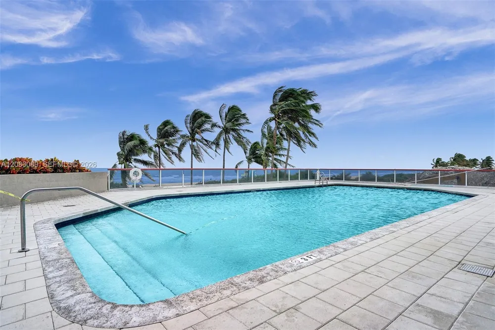 6767 Collins Ave #307 Miami Beach, FL 33141
