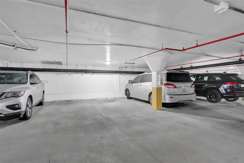 6767 Collins Ave #307 Miami Beach, FL 33141