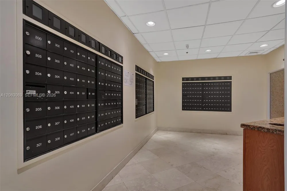 6767 Collins Ave #307 Miami Beach, FL 33141