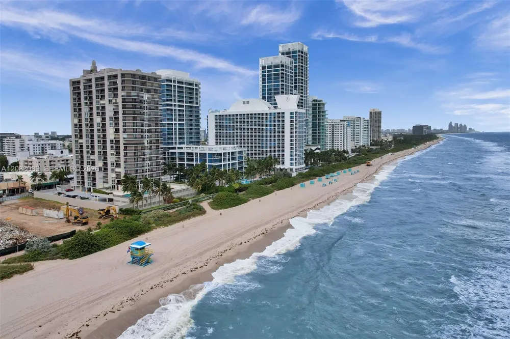 6767 Collins Ave #307 Miami Beach, FL 33141