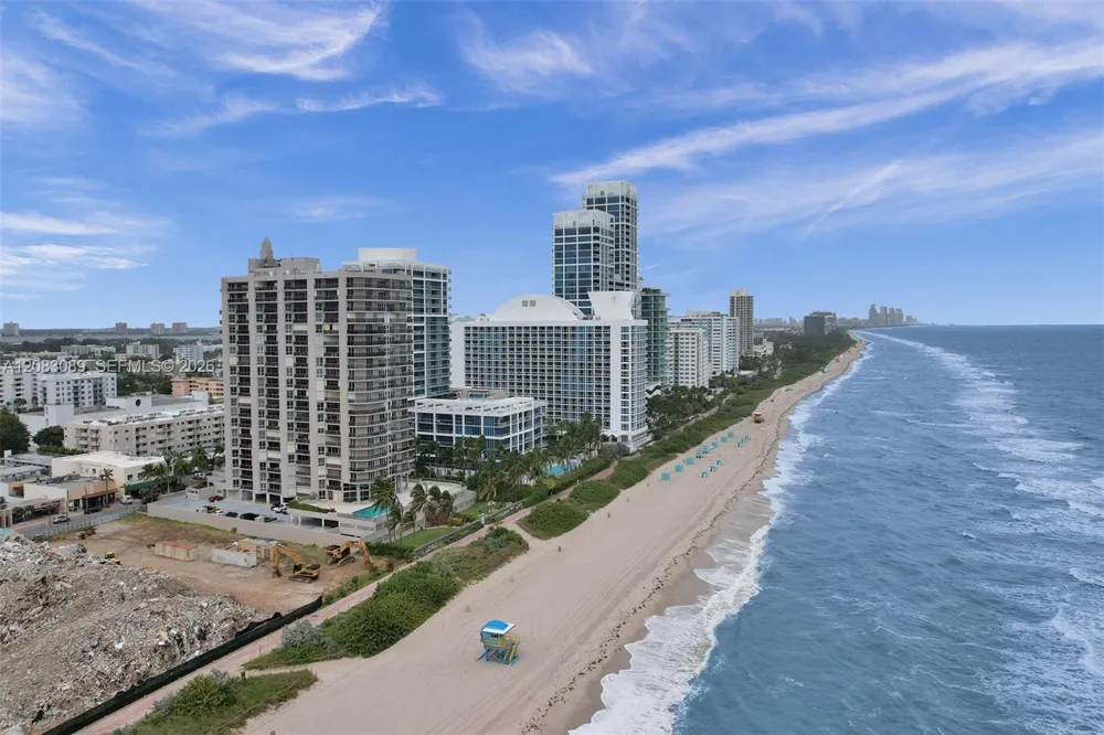 6767 Collins Ave #307 Miami Beach, FL 33141