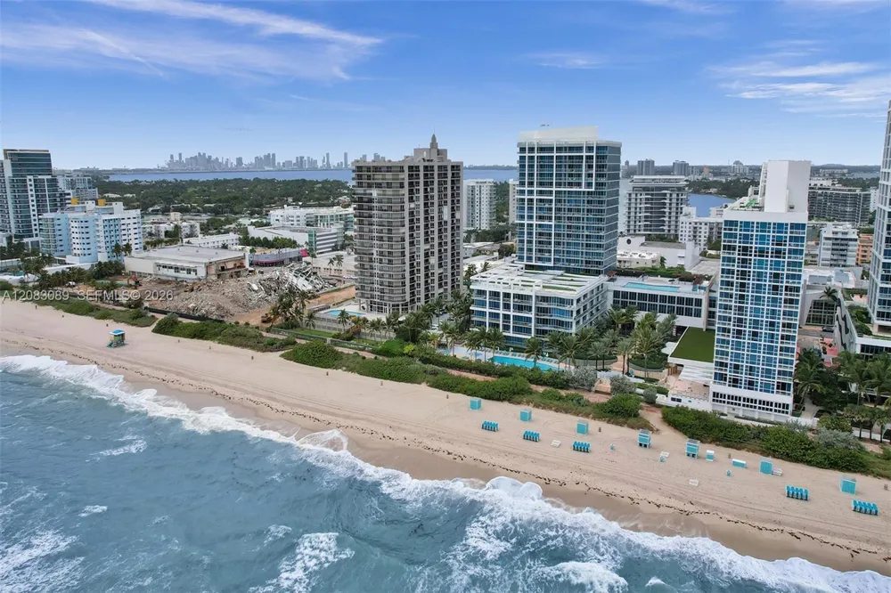 6767 Collins Ave #307 Miami Beach, FL 33141