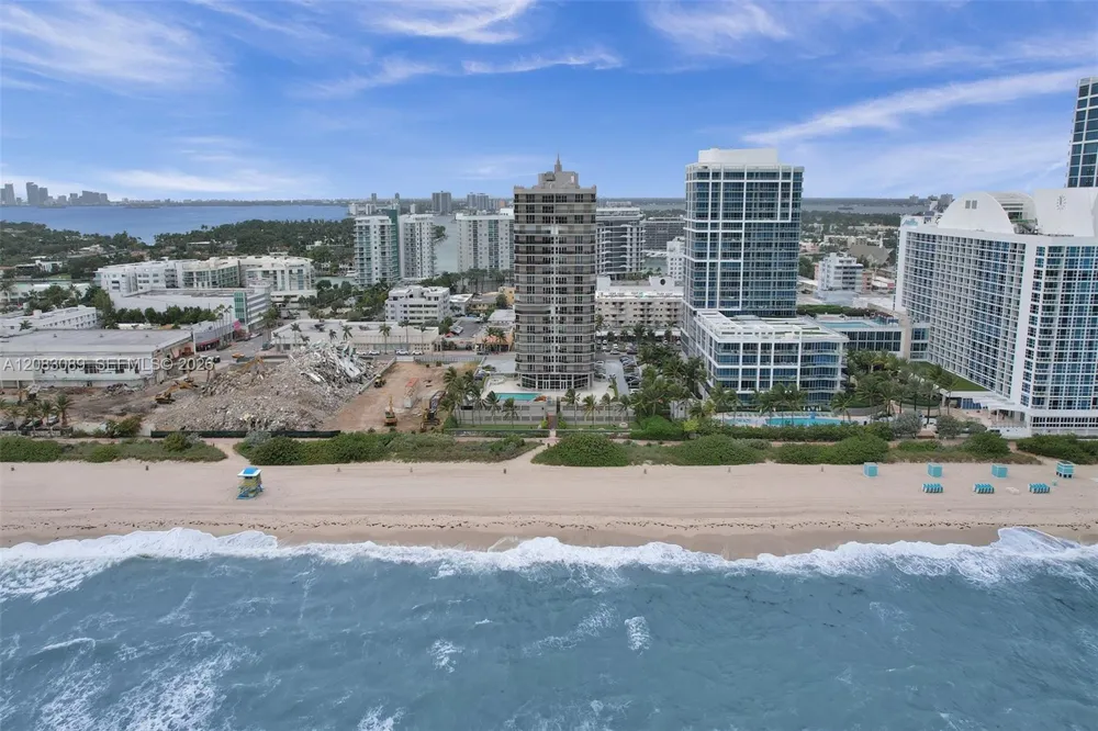 6767 Collins Ave #307 Miami Beach, FL 33141