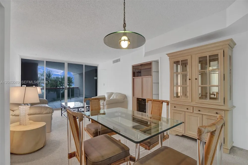 6767 Collins Ave #307 Miami Beach, FL 33141