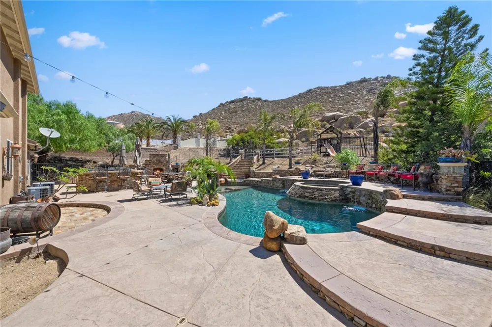 1465 Andalusian Norco, CA 92860
