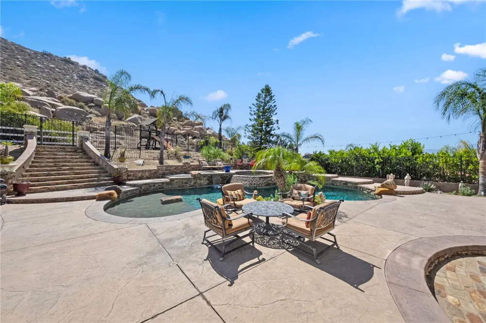 1465 Andalusian Norco, CA 92860