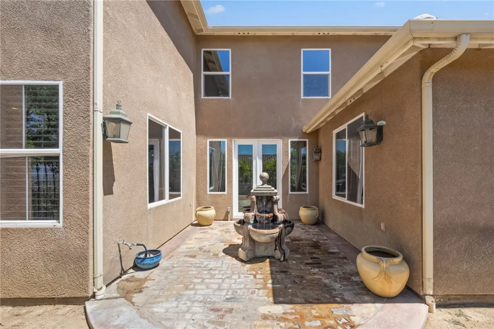 1465 Andalusian Norco, CA 92860