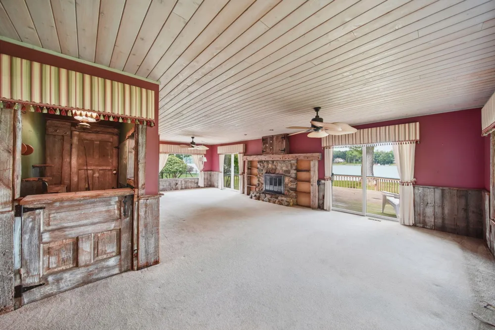 5056 Lakeshore Drive Summit Township, MI 49203