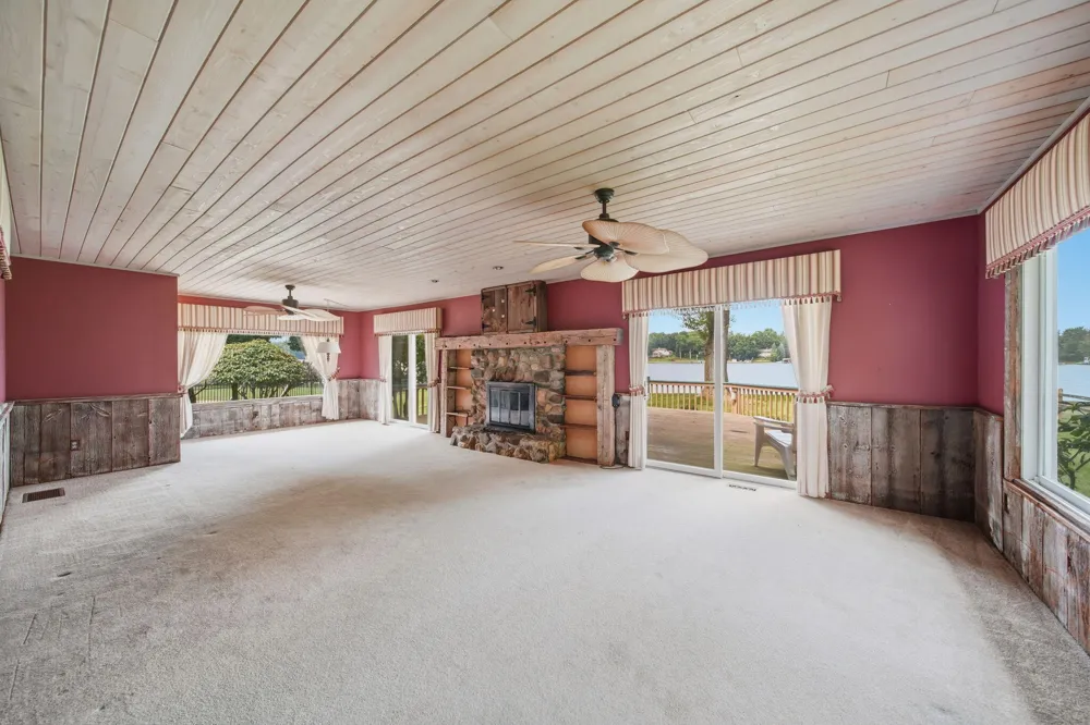 5056 Lakeshore Drive Summit Township, MI 49203