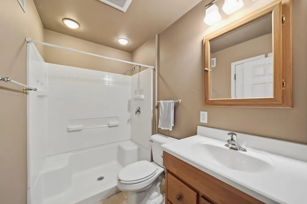 5056 Lakeshore Drive Summit Township, MI 49203