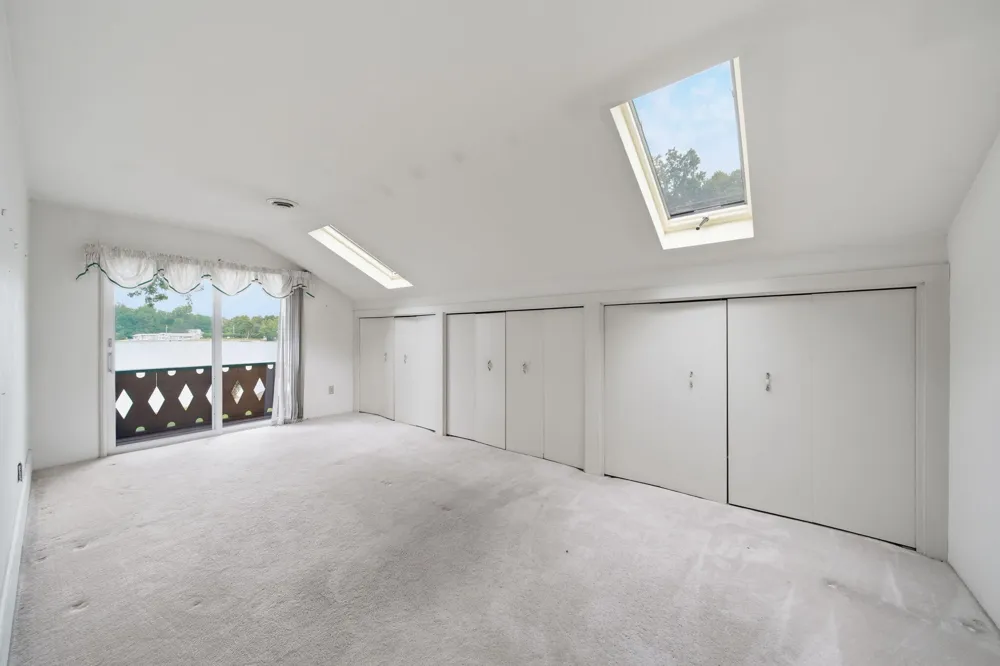 5056 Lakeshore Drive Summit Township, MI 49203