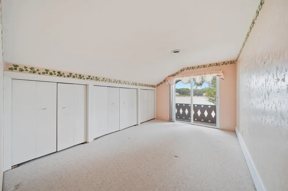 5056 Lakeshore Drive Summit Township, MI 49203