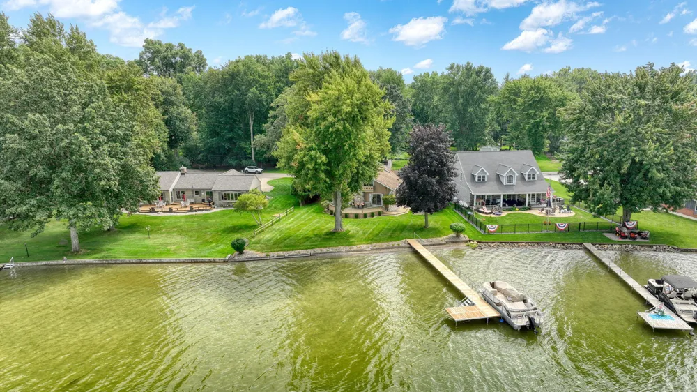 5056 Lakeshore Drive Summit Township, MI 49203
