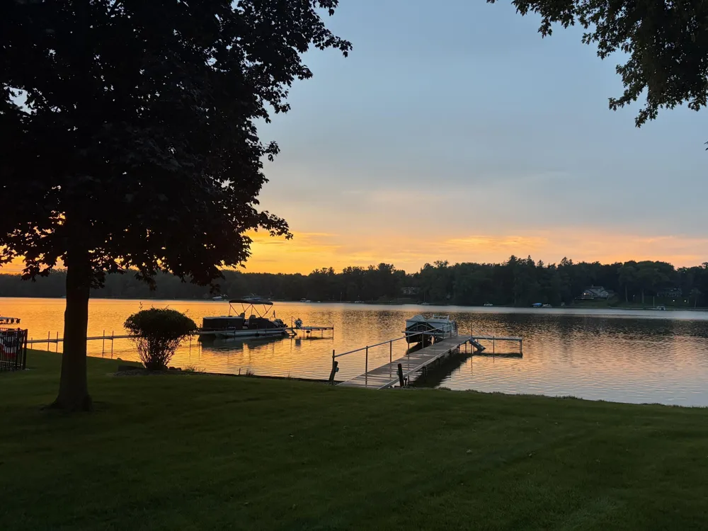5056 Lakeshore Drive Summit Township, MI 49203