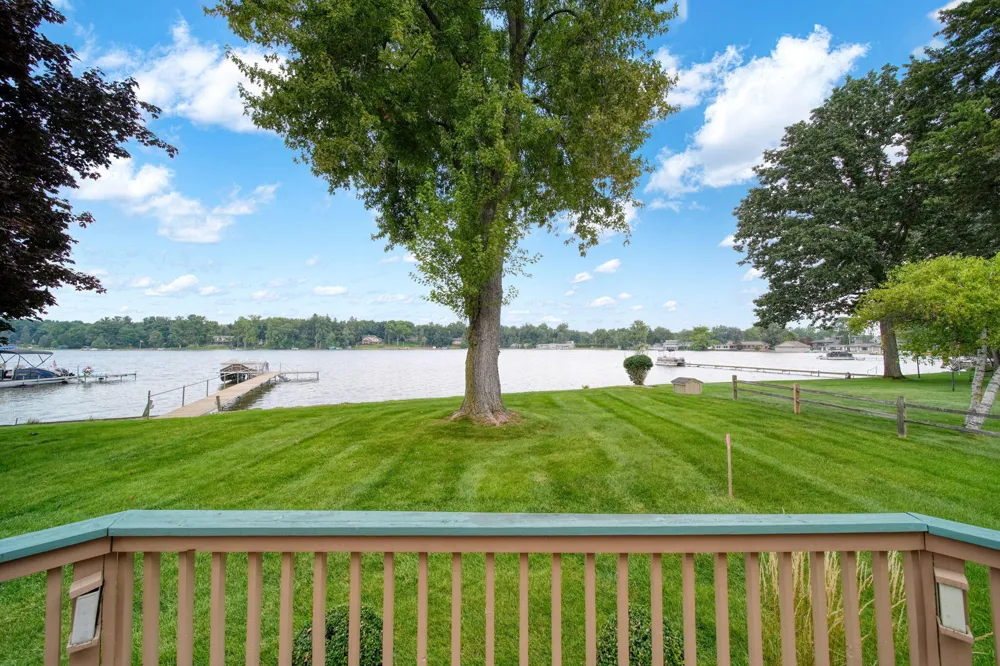 5056 Lakeshore Drive Summit Township, MI 49203