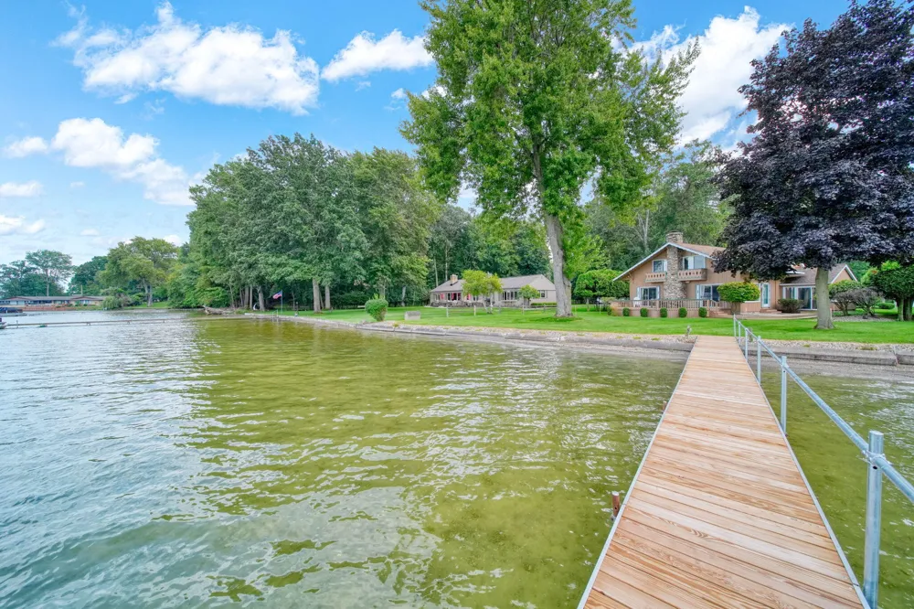 5056 Lakeshore Drive Summit Township, MI 49203