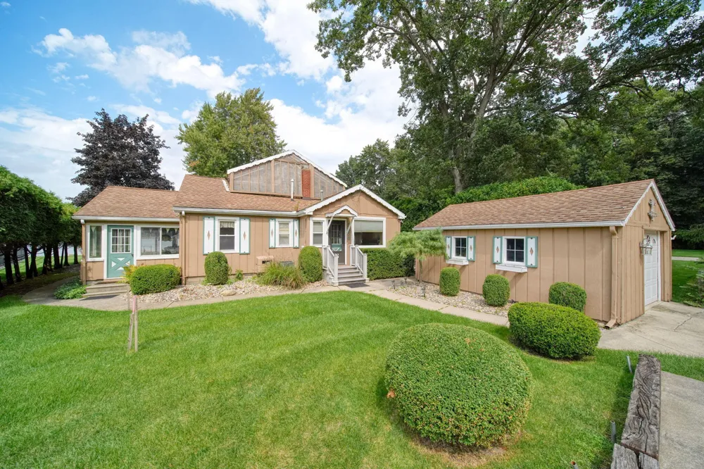5056 Lakeshore Drive Summit Township, MI 49203
